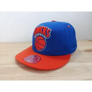 NEW YORK KNICKS MITCHELL & NESS BLUE NBA FITTED HAT 7 5/8 100% Wool.